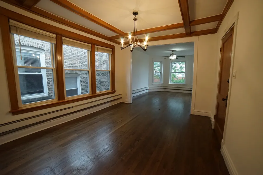 5028 West Pensacola Avenue Chicago IL 60641