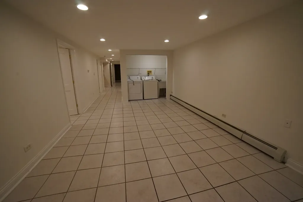 5028 West Pensacola Avenue Chicago IL 60641