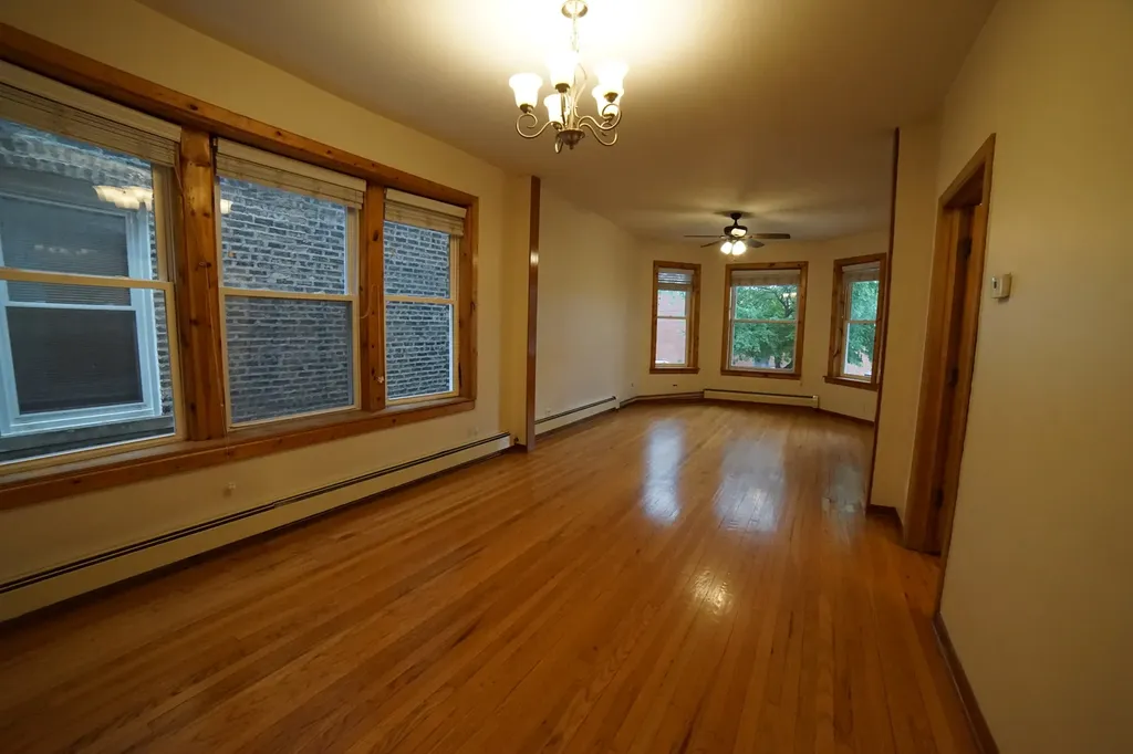 5028 West Pensacola Avenue Chicago IL 60641