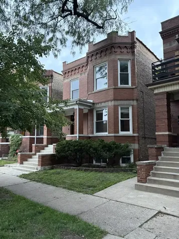 5028 West Pensacola Avenue Chicago IL 60641