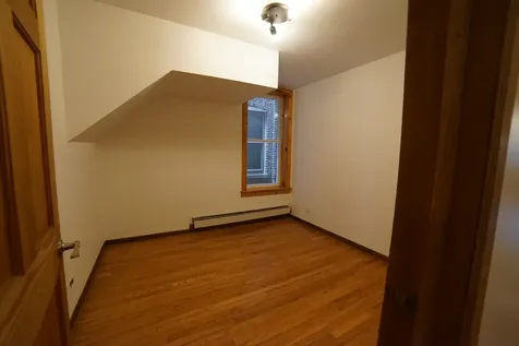 5028 West Pensacola Avenue Chicago IL 60641