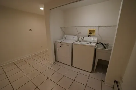 5028 West Pensacola Avenue Chicago IL 60641