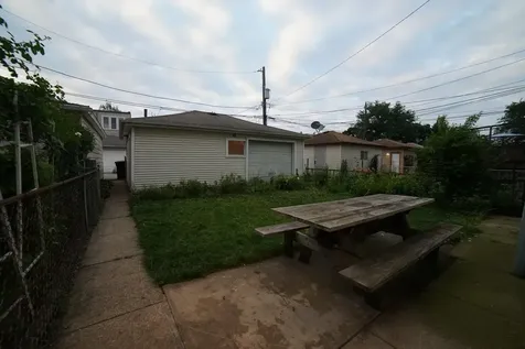 5028 West Pensacola Avenue Chicago IL 60641