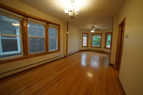 5028 West Pensacola Avenue Chicago IL 60641