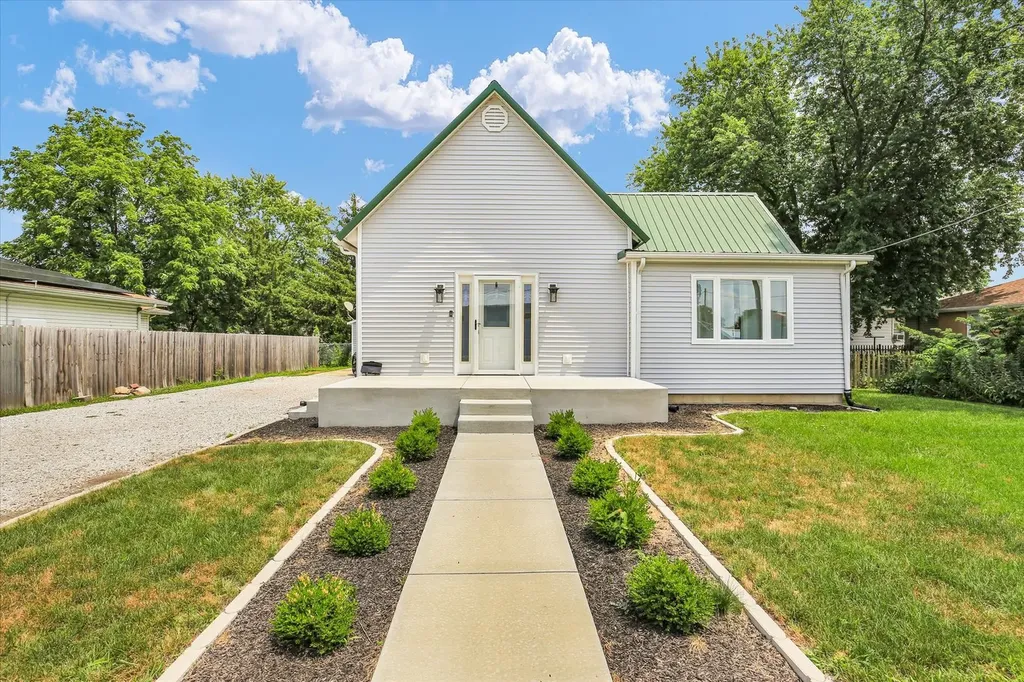 201 North Carico Street Tuscola IL 61953