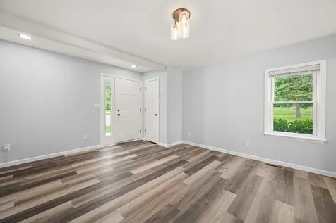 32303 West Street Kirkland IL 60146