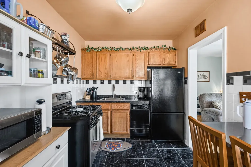 5148 North Monitor Avenue Chicago IL 60630