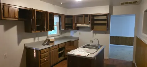 119 West Montgomery Street Oakland IL 61943