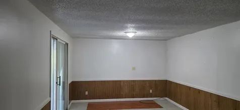 119 West Montgomery Street Oakland IL 61943