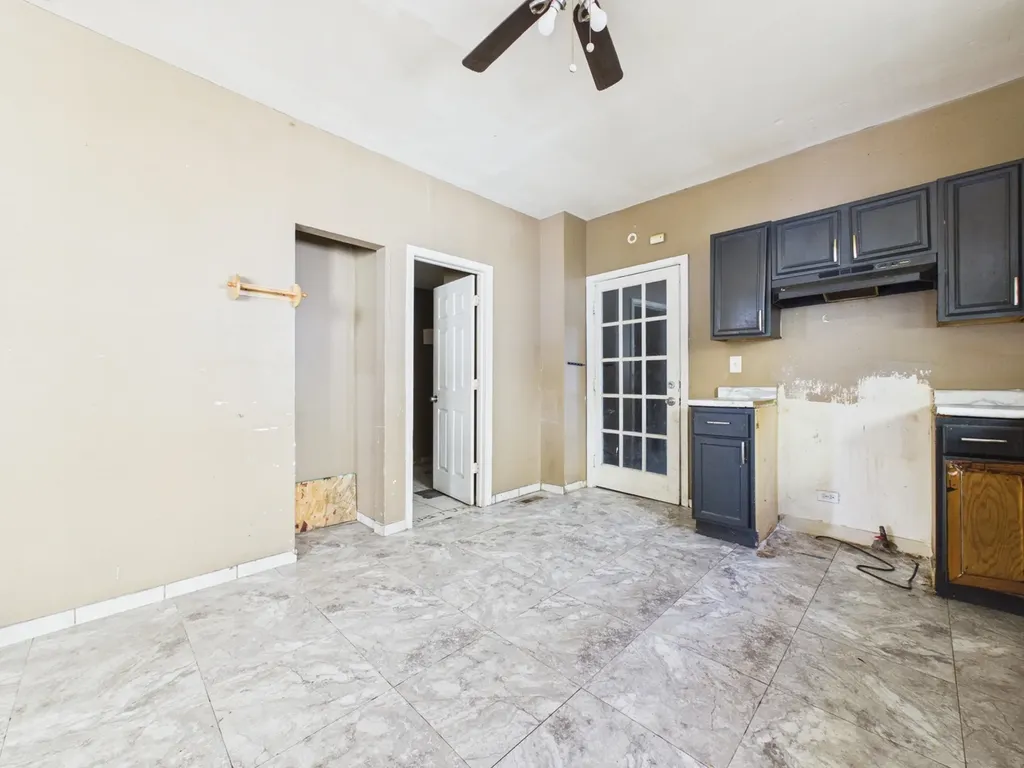 316 West 107th Street Chicago IL 60628