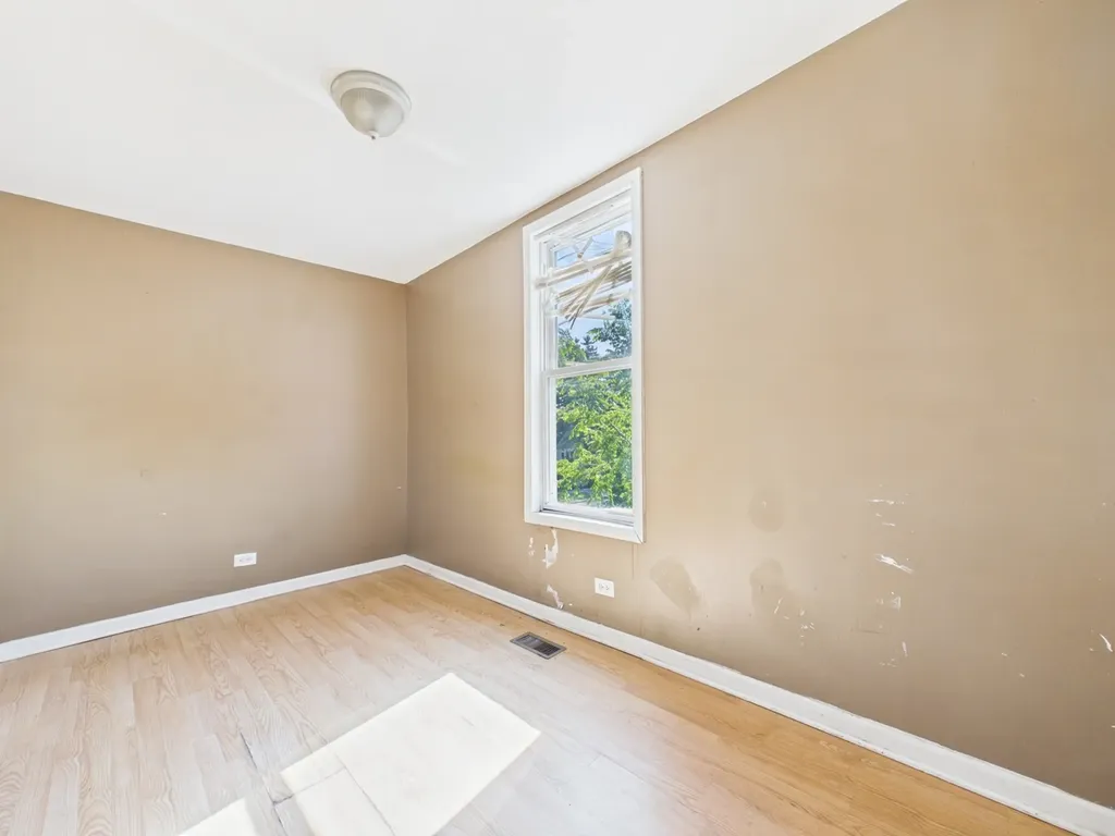 316 West 107th Street Chicago IL 60628