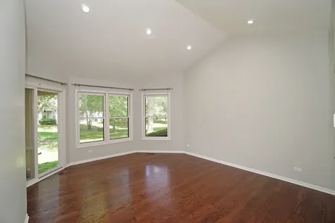 229 Willow Parkway Buffalo Grove IL 60089