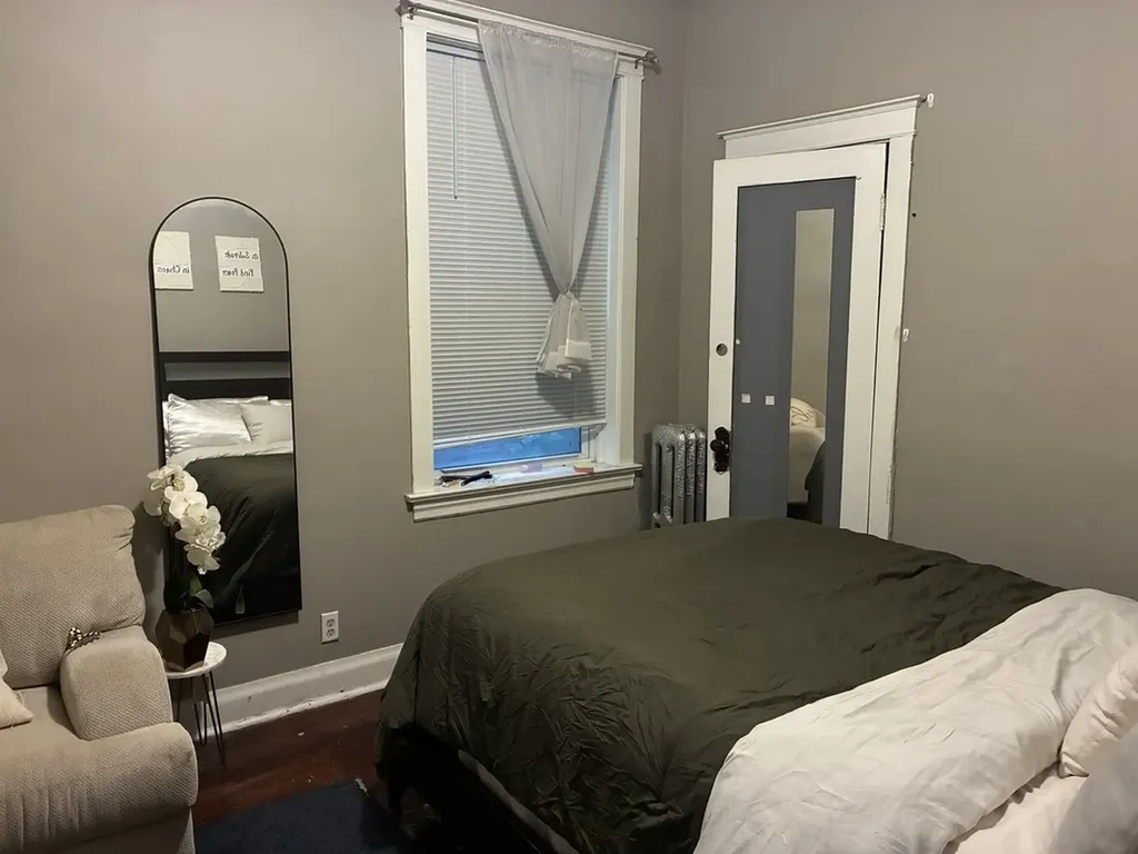 6938 South Peoria Street Chicago IL 60621