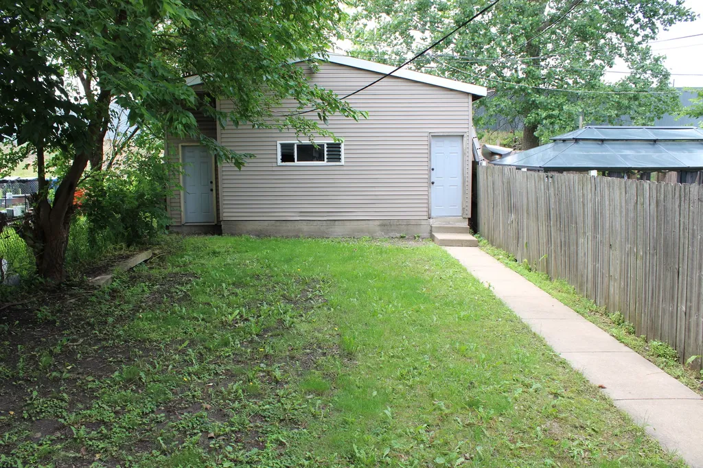 5352 South Shields Avenue Chicago IL 60609
