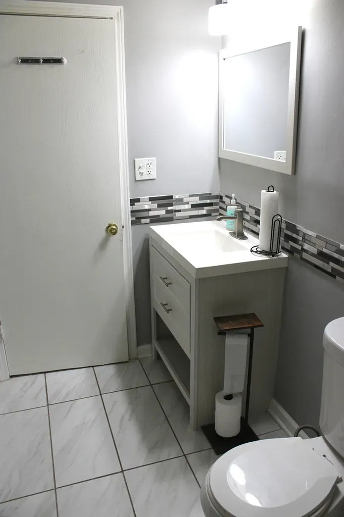 5352 South Shields Avenue Chicago IL 60609
