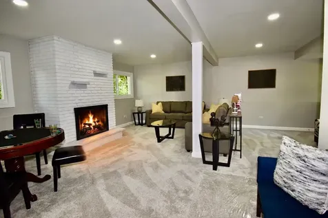 26890 North Longwood Road Lake Forest IL 60045