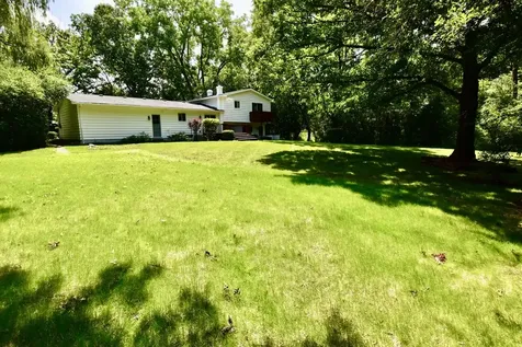26890 North Longwood Road Lake Forest IL 60045