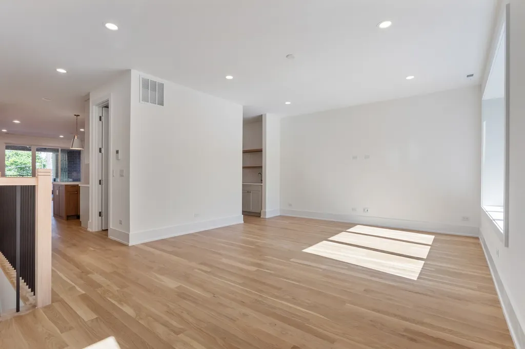 3740 North Racine Avenue Chicago IL 60613