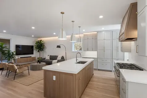 3740 North Racine Avenue Chicago IL 60613