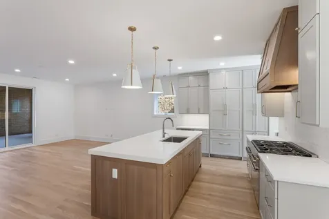 3740 North Racine Avenue Chicago IL 60613