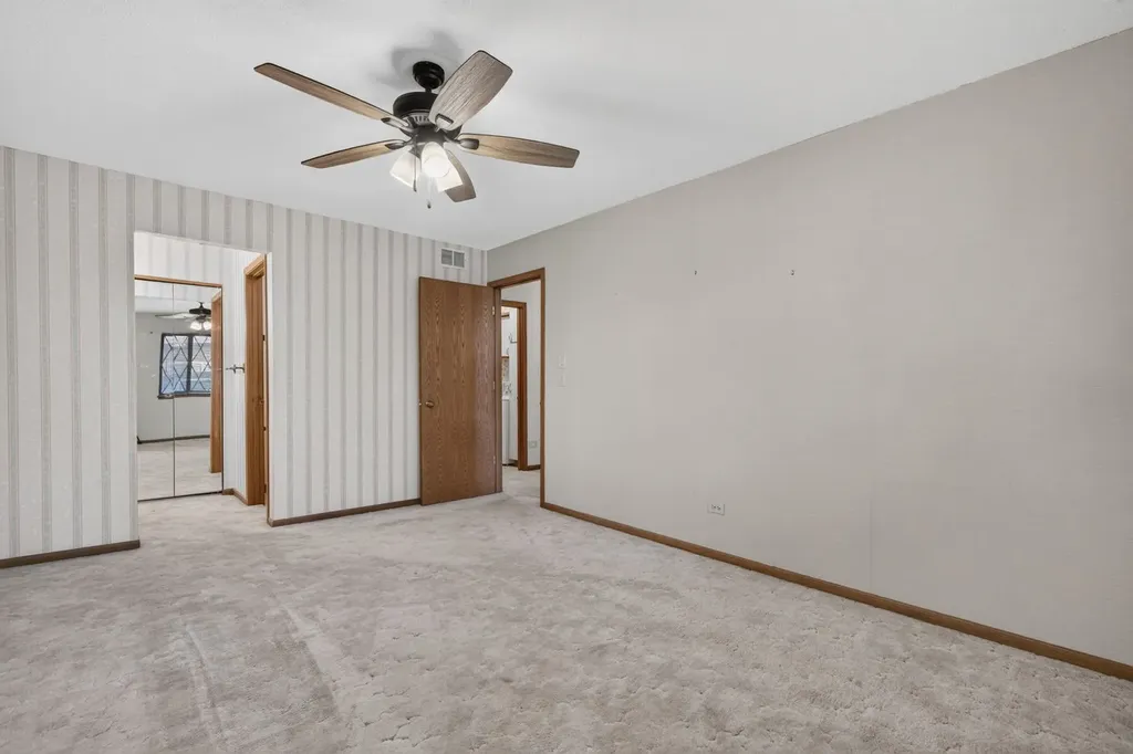 914 Shagbark Road New Lenox IL 60451
