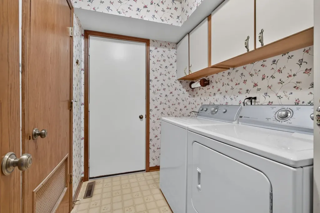 914 Shagbark Road New Lenox IL 60451