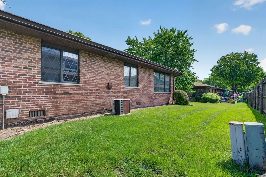 914 Shagbark Road New Lenox IL 60451