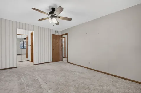 914 Shagbark Road New Lenox IL 60451