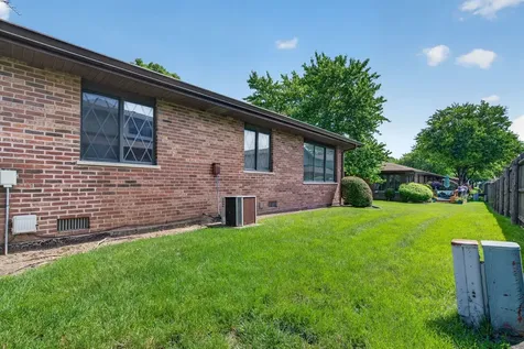 914 Shagbark Road New Lenox IL 60451