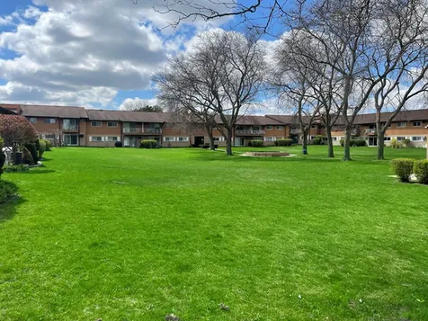 880 East Old Willow Road Prospect Heights IL 60070