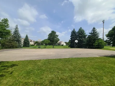 971 Hidden Lake Drive Buffalo Grove IL 60089