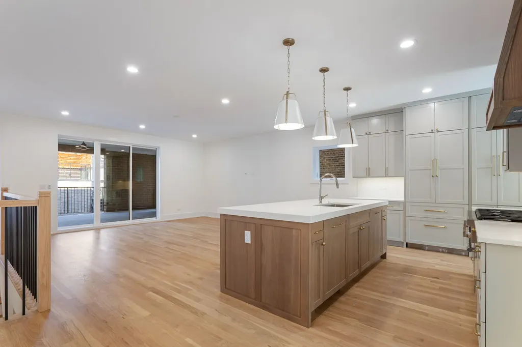 3740 North Racine Avenue Chicago IL 60613