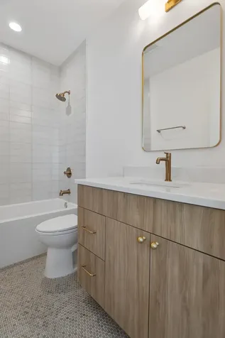 3740 North Racine Avenue Chicago IL 60613