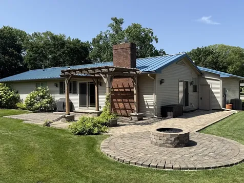 3002 Meadowbrook Court Champaign IL 61822
