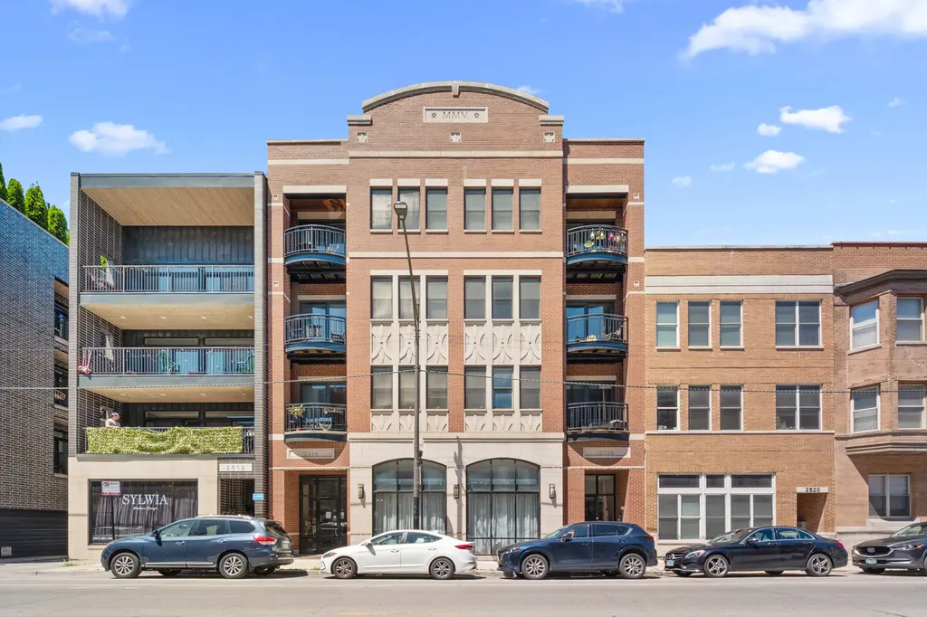 2516 North Halsted Street Chicago IL 60614