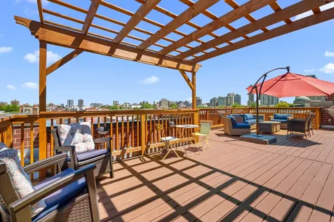 2516 North Halsted Street Chicago IL 60614