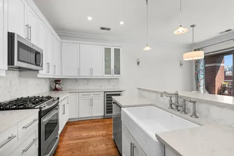 2516 North Halsted Street Chicago IL 60614