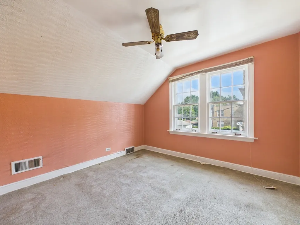 8156 South Paxton Avenue Chicago IL 60617
