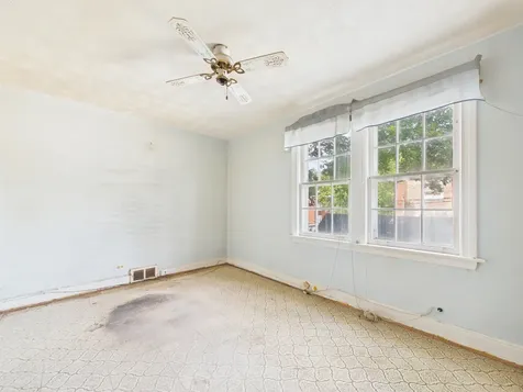 8156 South Paxton Avenue Chicago IL 60617