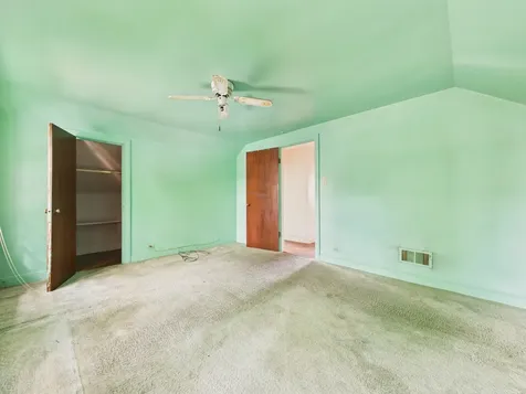 8156 South Paxton Avenue Chicago IL 60617