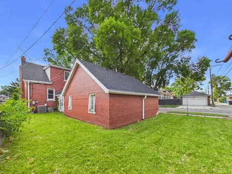 8156 South Paxton Avenue Chicago IL 60617