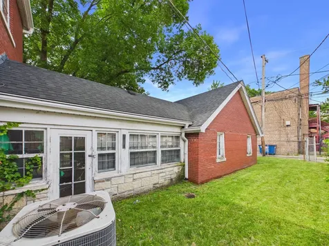 8156 South Paxton Avenue Chicago IL 60617