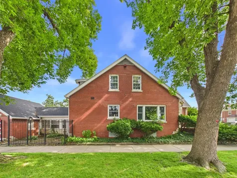 8156 South Paxton Avenue Chicago IL 60617