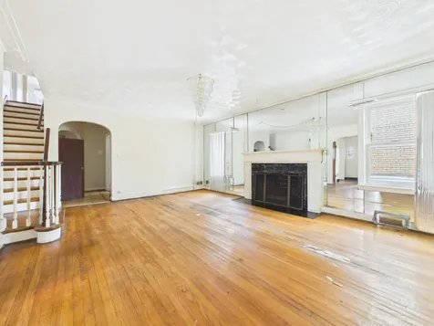 8156 South Paxton Avenue Chicago IL 60617