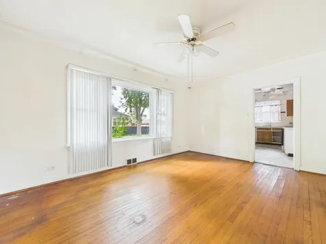 8156 South Paxton Avenue Chicago IL 60617