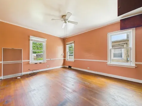 8156 South Paxton Avenue Chicago IL 60617