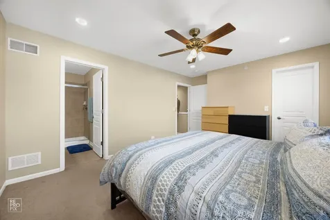 706 East Wing Street Arlington Heights IL 60004