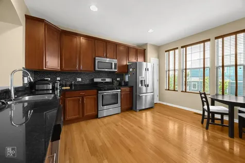 706 East Wing Street Arlington Heights IL 60004