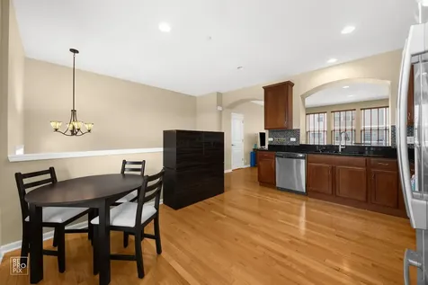 706 East Wing Street Arlington Heights IL 60004