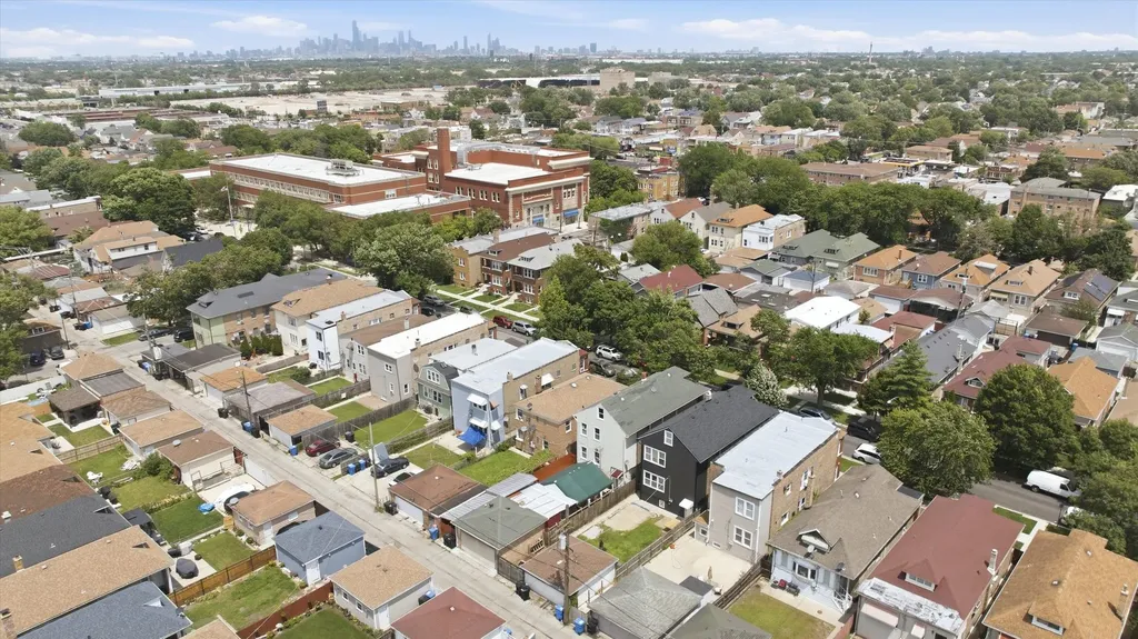5328 South Spaulding Avenue Chicago IL 60632
